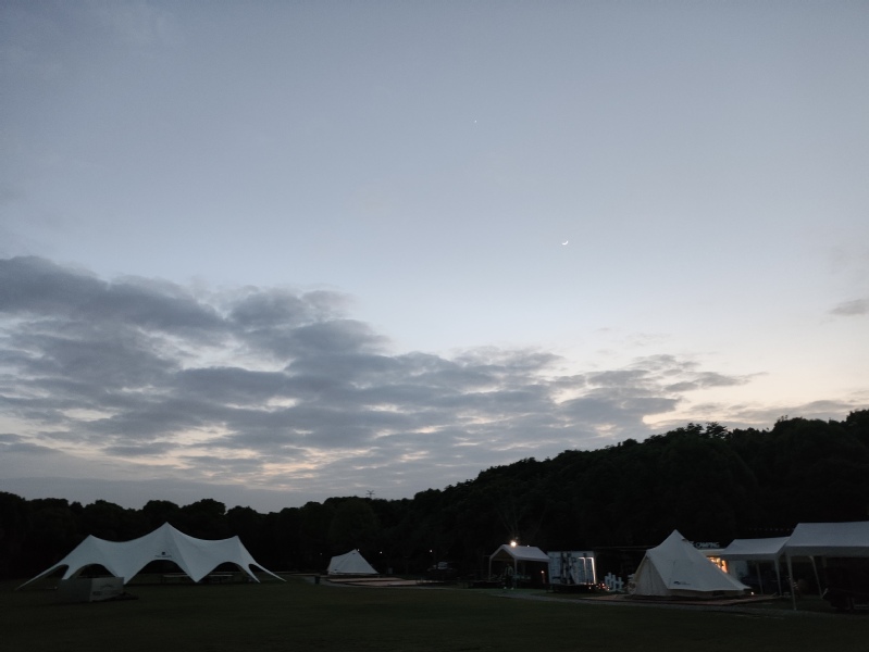 《夜色之前》 摄影：陶维维